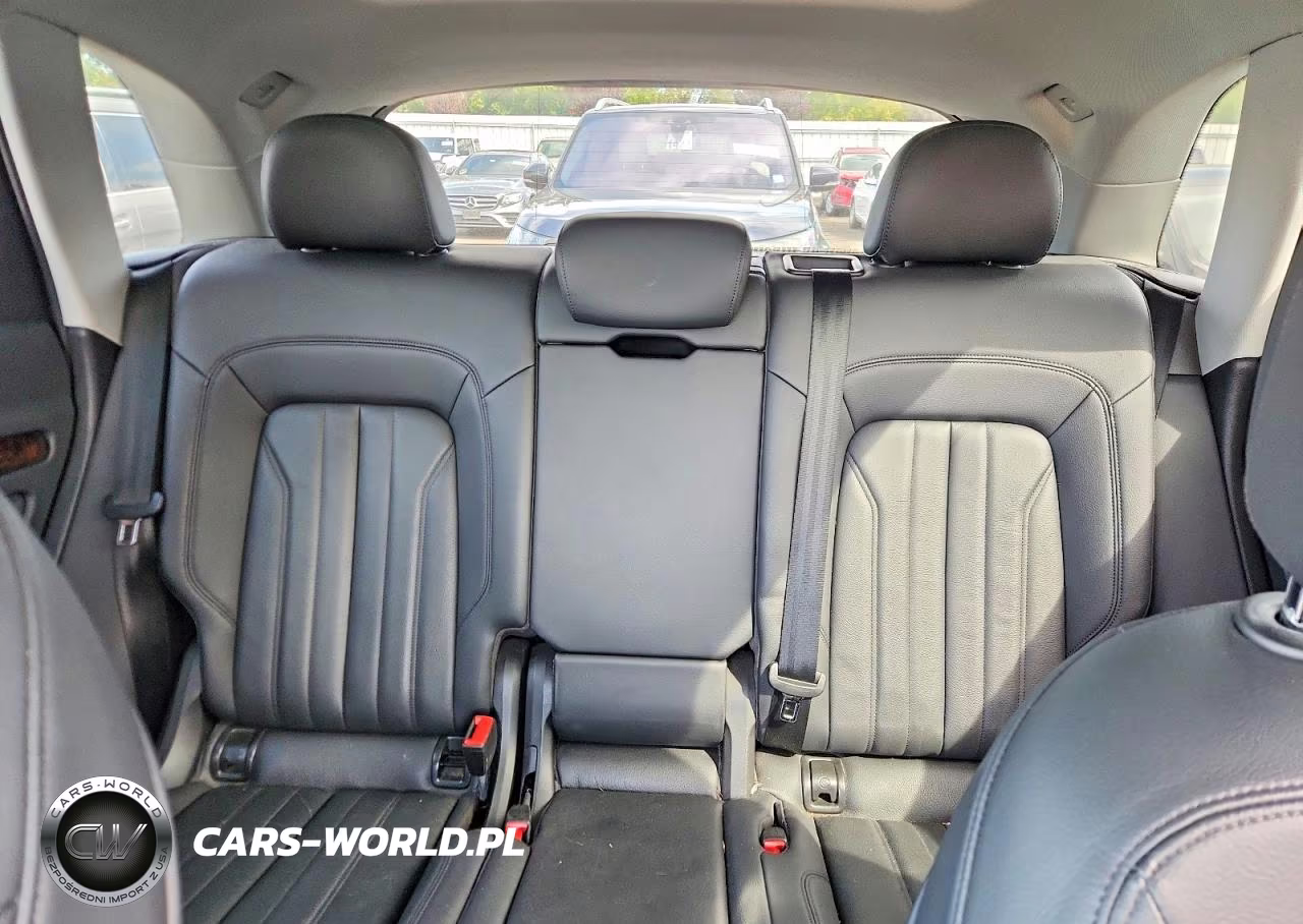 2018 Audi Q5 Premium Plus VIN:WA1BNAFY7J2168232 - 10