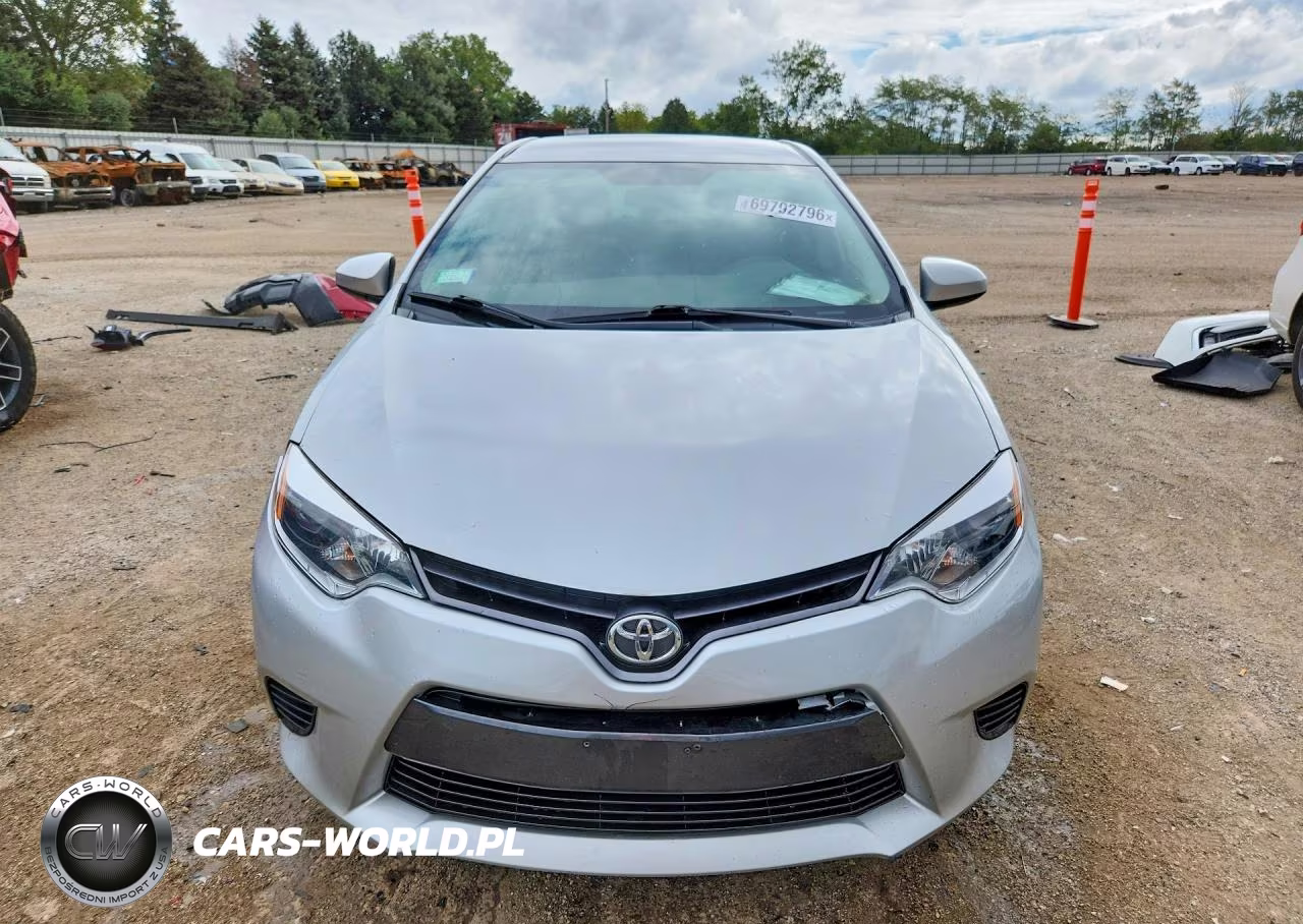 2015 Toyota Corolla Le VIN:2T1BURHE8FC466811 - 5