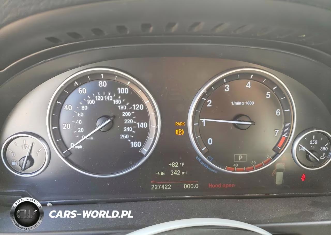 2015 BMW X5 xDrive35I VIN:5UXKR0C59F0P10849 - 9