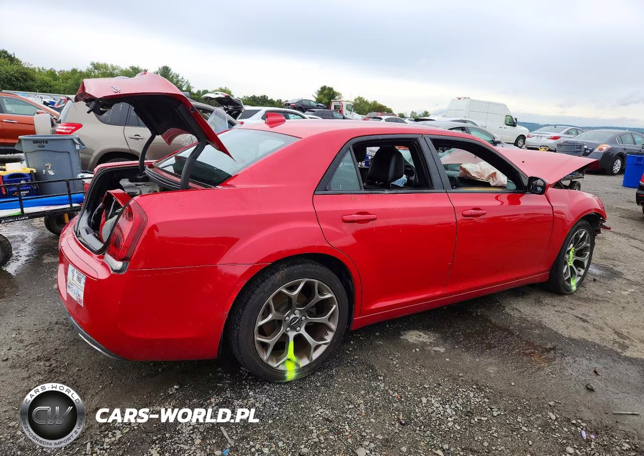 2015 Chrysler 300 S VIN:2C3CCABGXFH921574 - 3