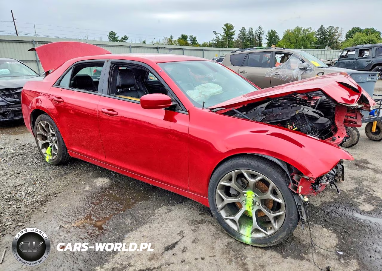 2015 Chrysler 300 S VIN:2C3CCABGXFH921574 - 4