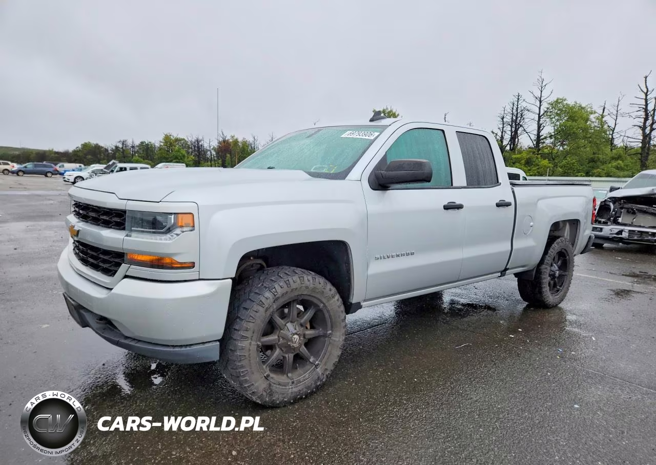2018 Chevrolet Silverado K1500 Custom VIN:1GCVKPEC9JZ243797 - 1