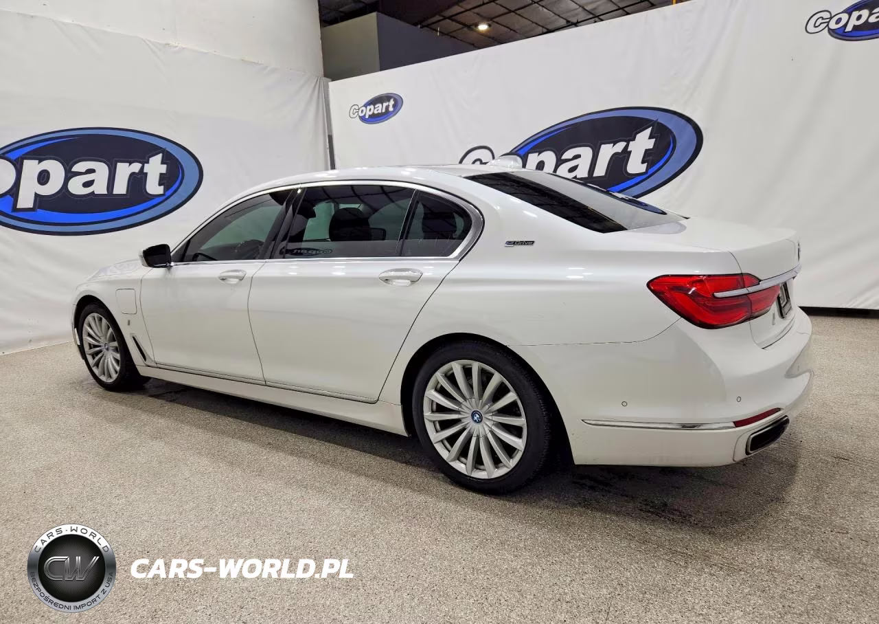 2018 BMW 740 Xe VIN:WBA7J2C50JG938262 - 2