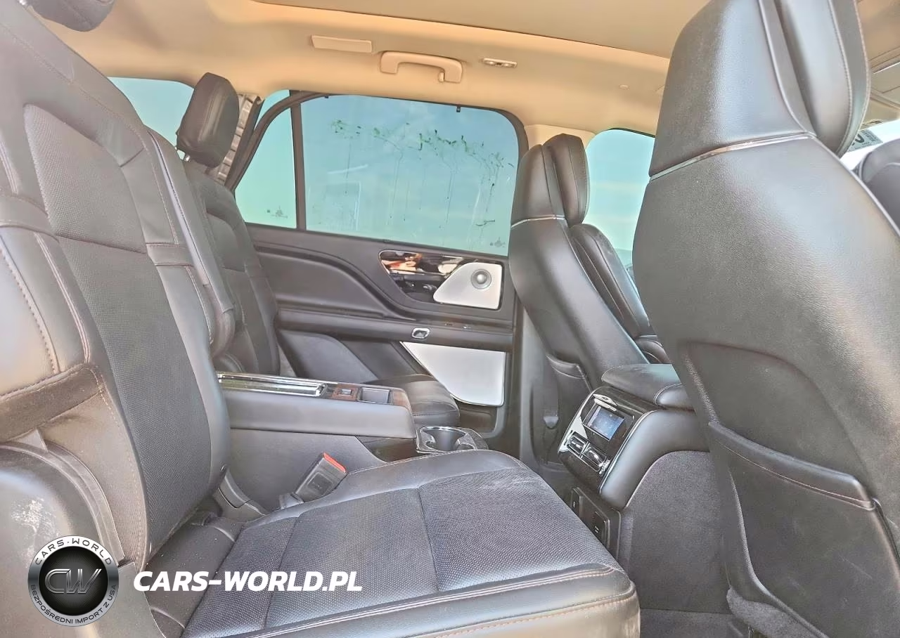 2024 Lincoln Aviator Reserve VIN:5LM5J7WC7RGL04291 - 11