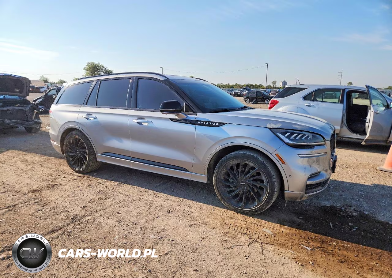 2024 Lincoln Aviator Reserve VIN:5LM5J7WC7RGL04291 - 4