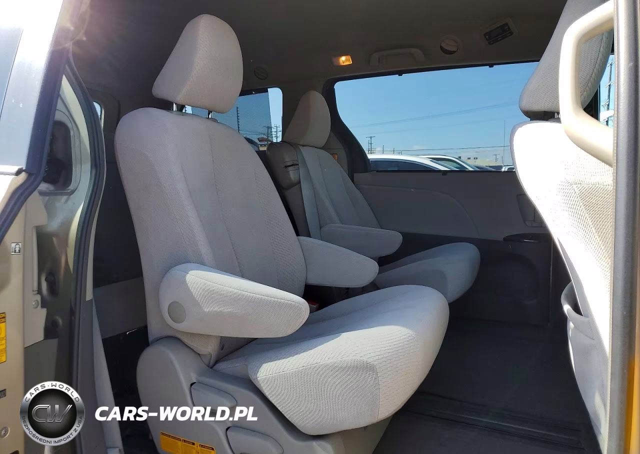 2013 Toyota Sienna Le VIN:5TDKK3DC2DS292875 - 11