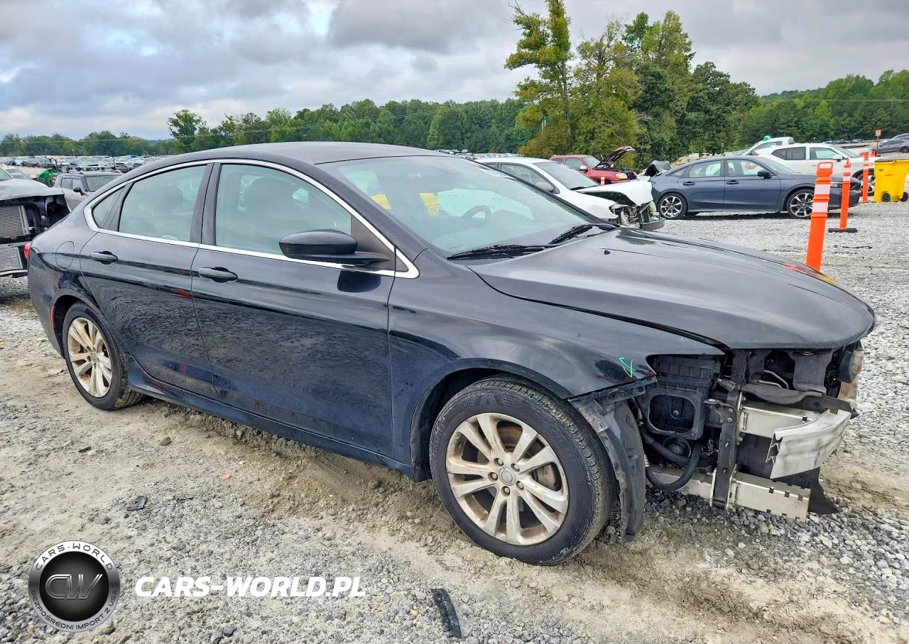 2015 Chrysler 200 Limited VIN:1C3CCCAB1FN526708 - 4