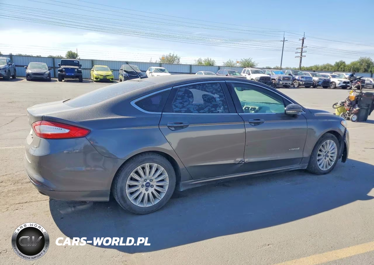 2016 Ford Fusion Se Hybrid VIN:3FA6P0LU4GR388791 - 3