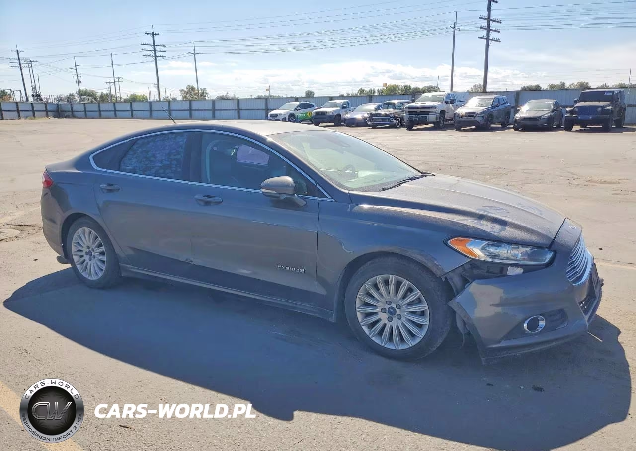 2016 Ford Fusion Se Hybrid VIN:3FA6P0LU4GR388791 - 4