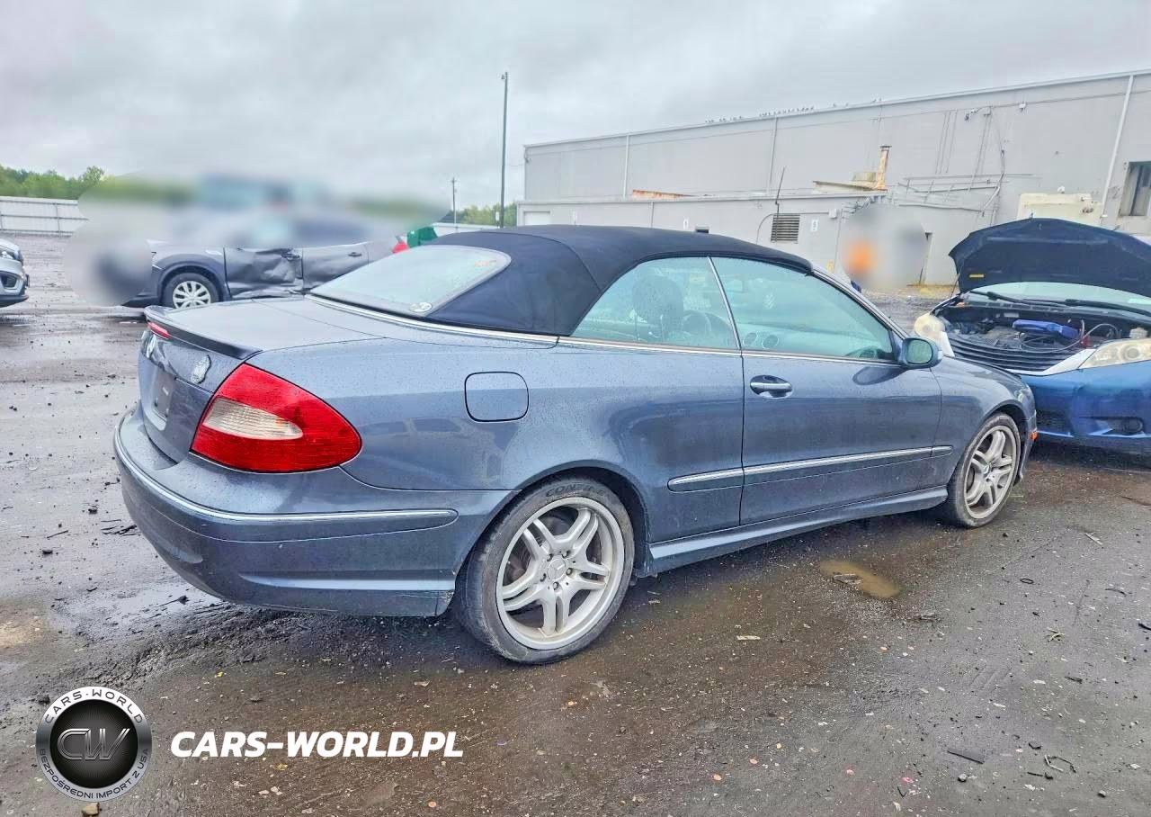 2008 Mercedes-Benz Clk 550 VIN:WDBTK72F48T091560 - 3