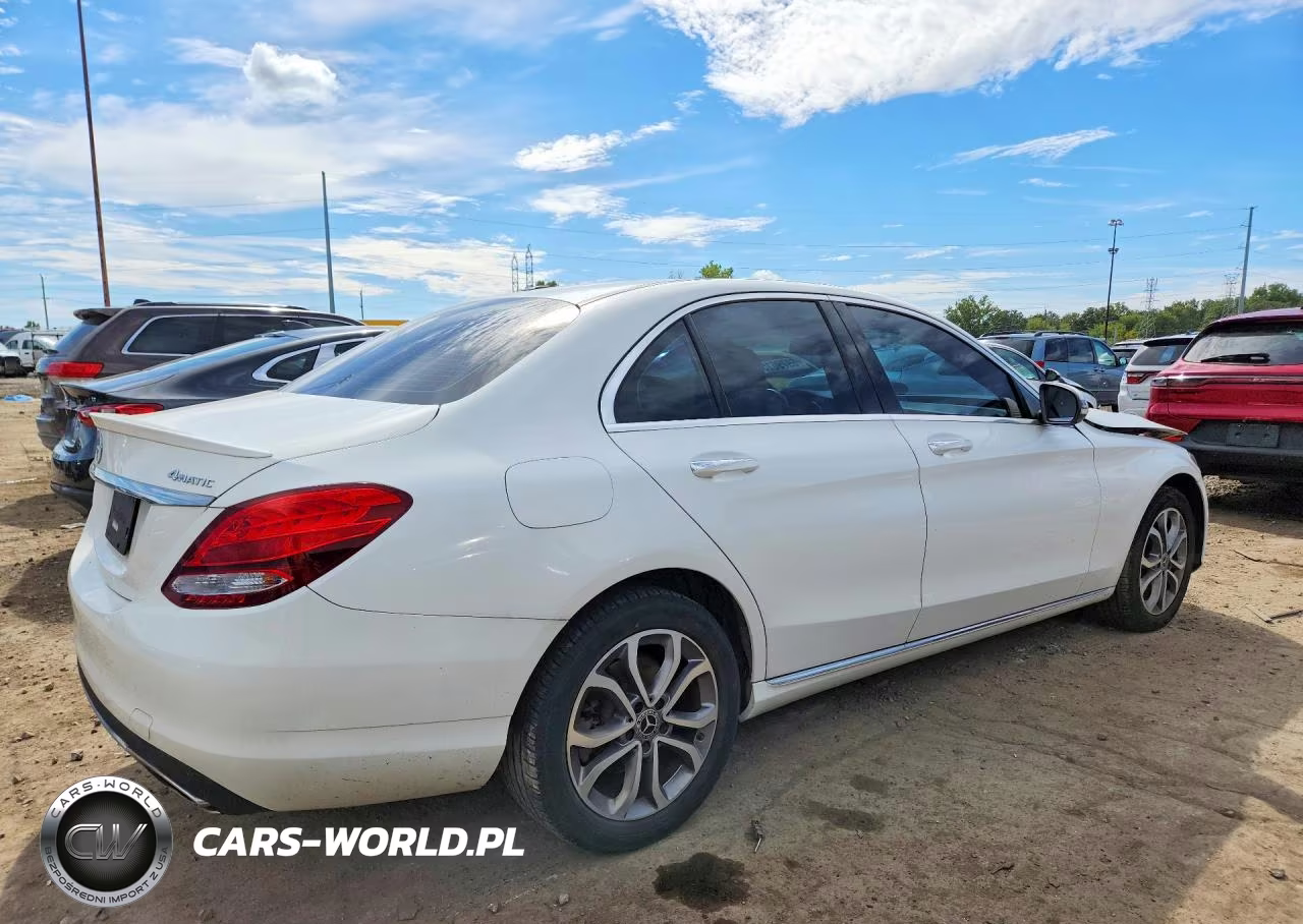 2018 Mercedes-Benz C 300 4Matic VIN:55SWF4KB4JU259817 - 3