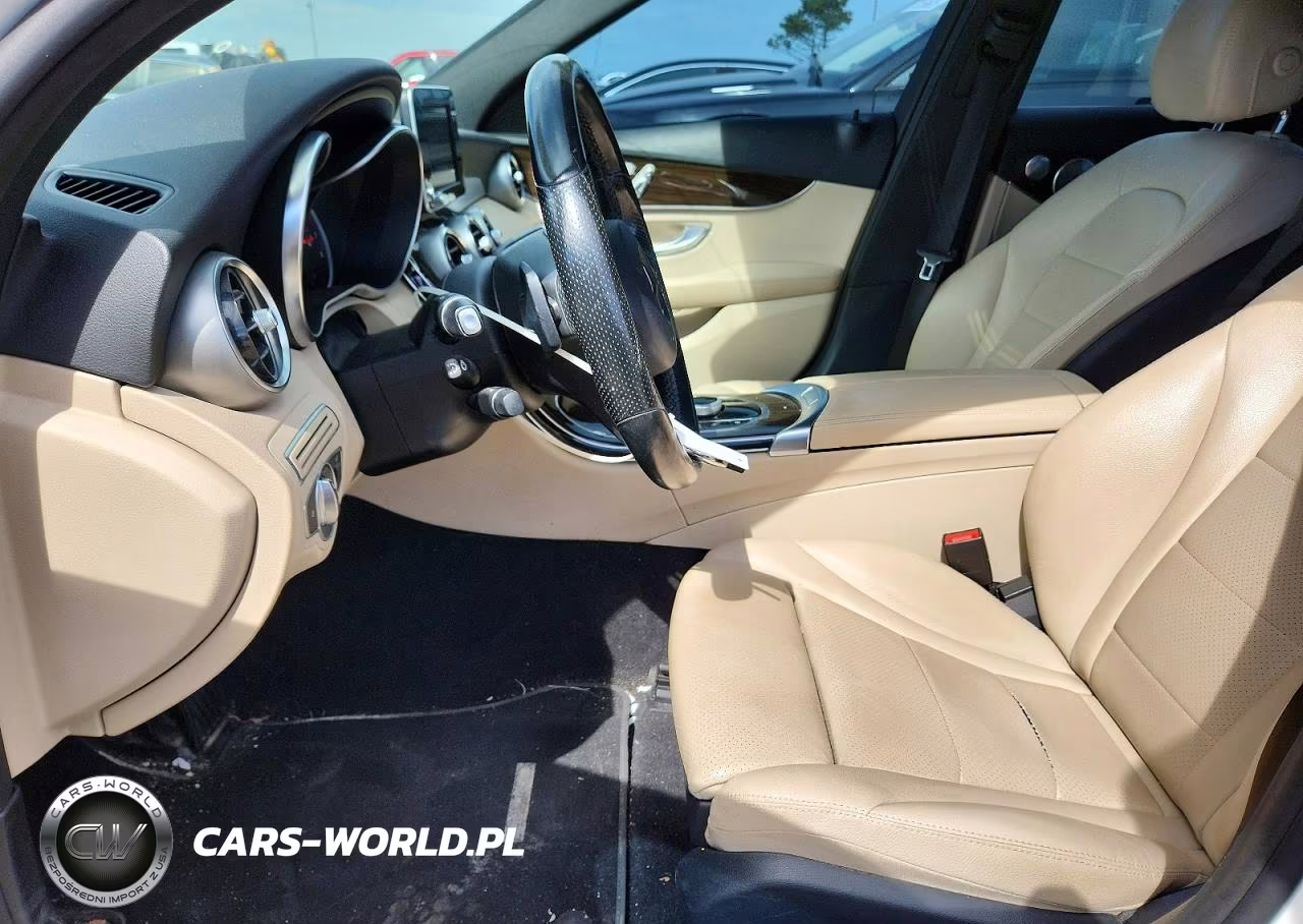 2018 Mercedes-Benz C 300 4Matic VIN:55SWF4KB4JU259817 - 7