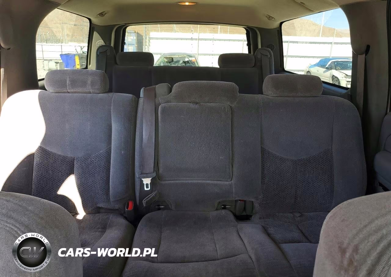 2004 Chevrolet Suburban C1500 VIN:1GNEC16T24J257981 - 10