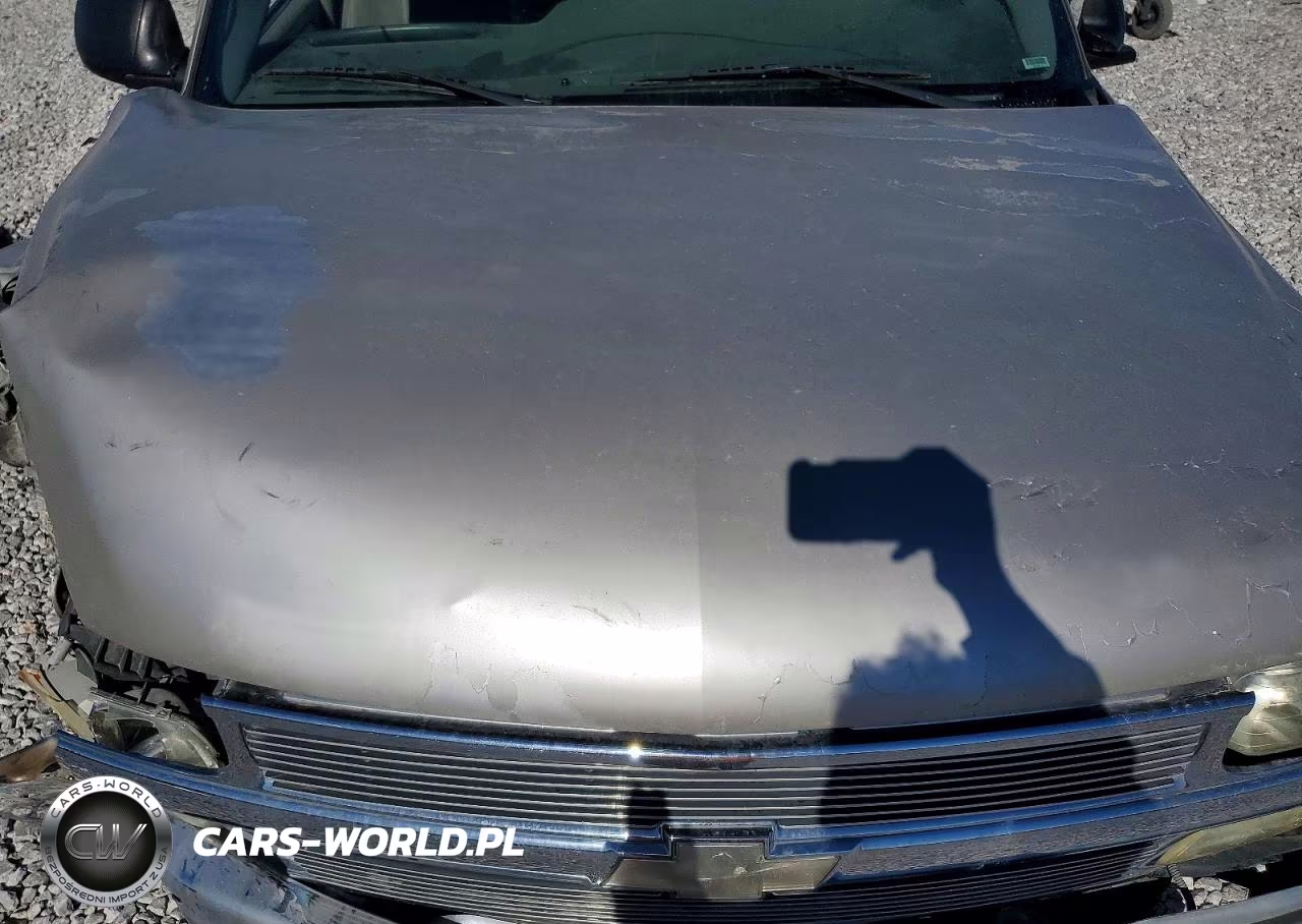 2004 Chevrolet Suburban C1500 VIN:1GNEC16T24J257981 - 12