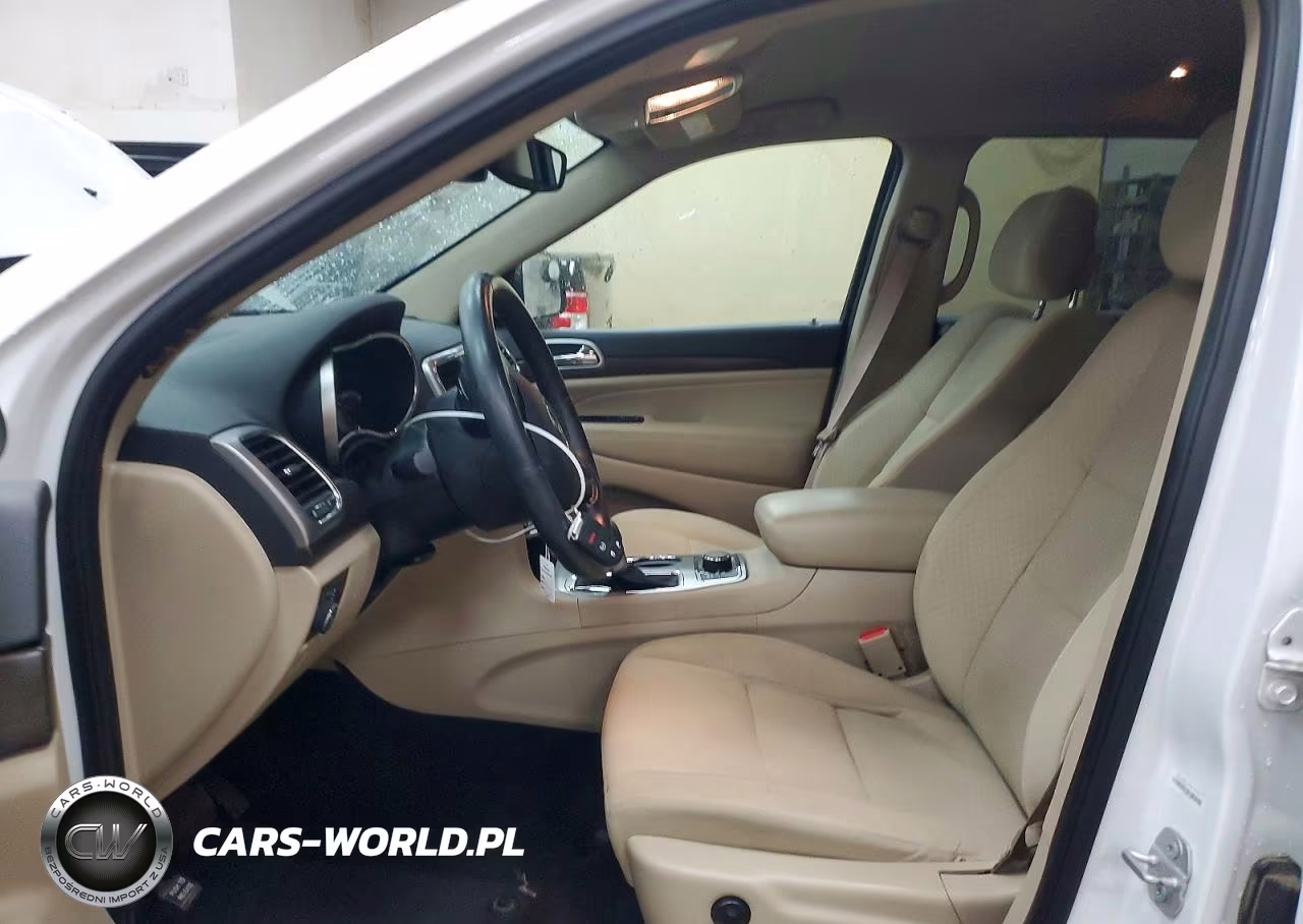 2018 Jeep Grand Cherokee Laredo VIN:1C4RJFAG0JC231015 - 7