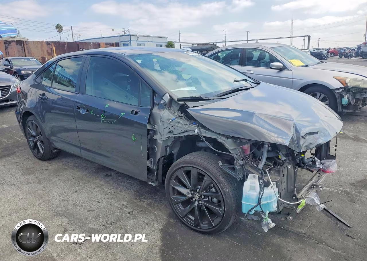 2024 Toyota Corolla Hybrid Se VIN:JTDBCMFEXR3045372 - 4