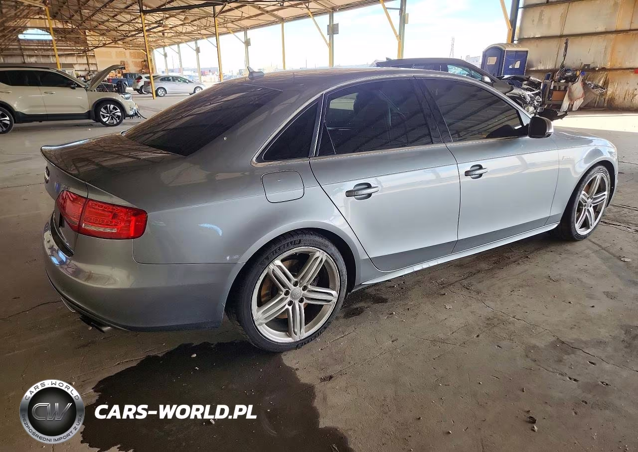 2011 Audi S4 Premium Plus VIN:WAUDGAFL1BA034270 - 3