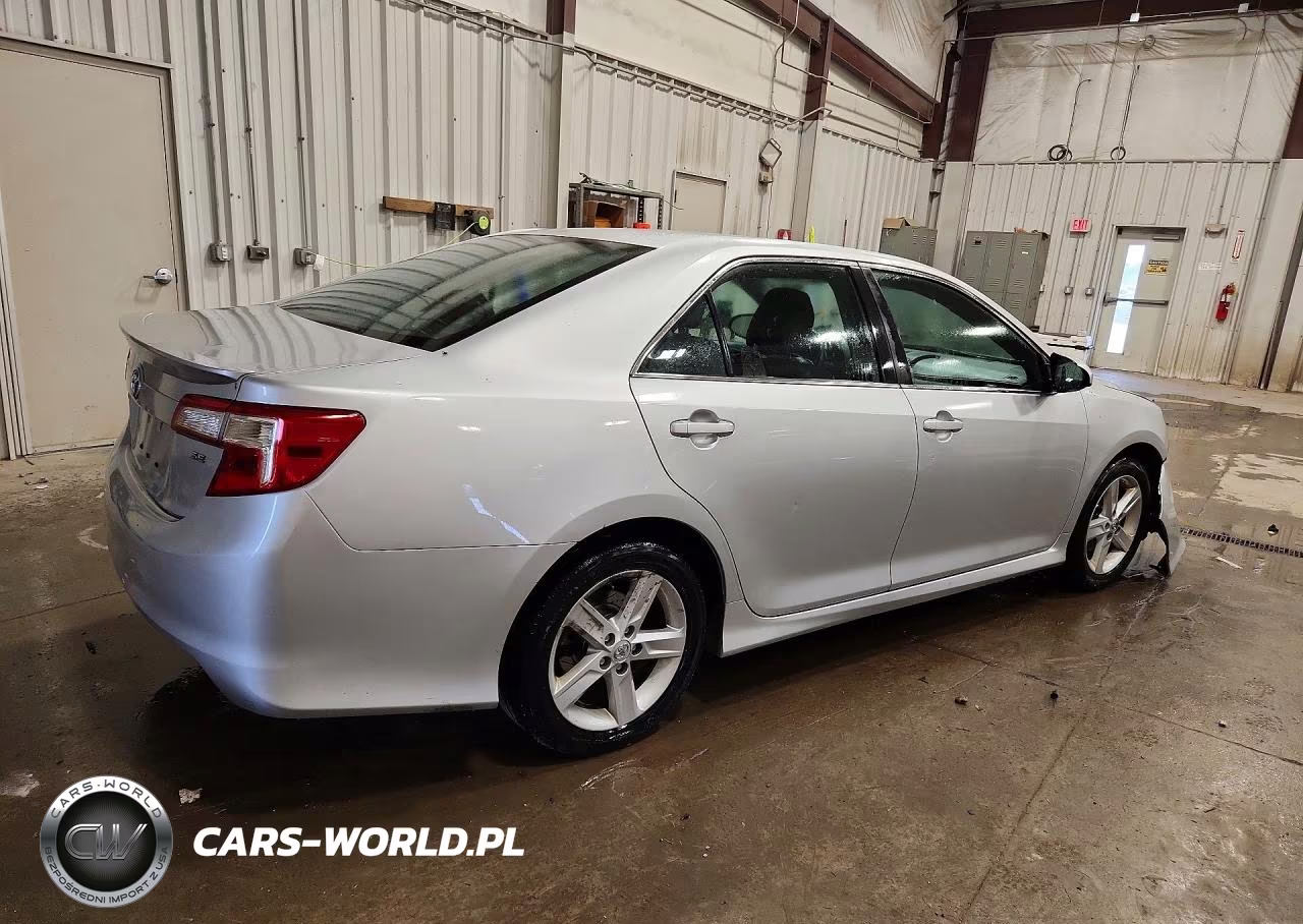 2013 Toyota Camry Se VIN:4T1BF1FK4DU697625 - 3