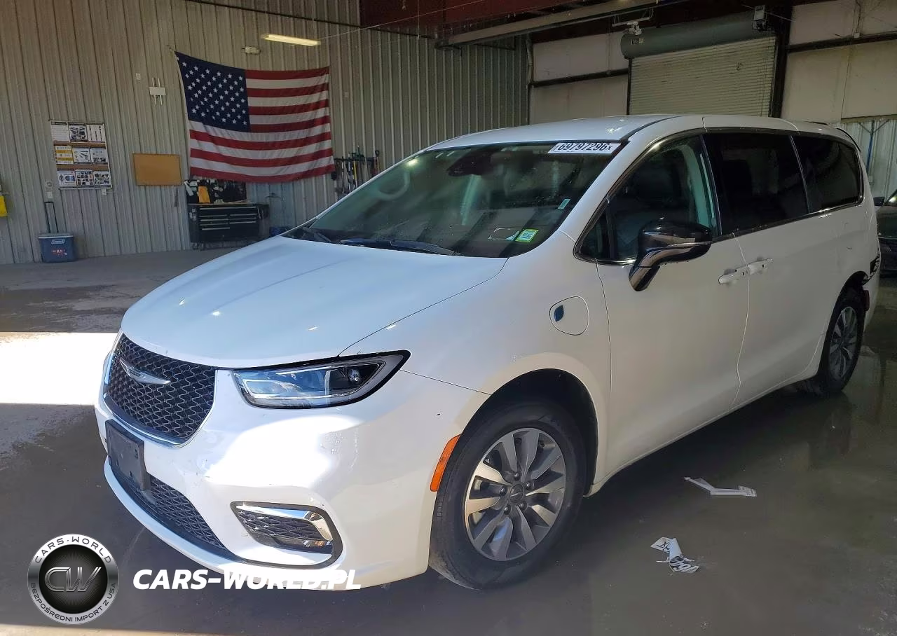 2024 Chrysler Pacifica Hybrid Select VIN:2C4RC1S75RR147139 - 1