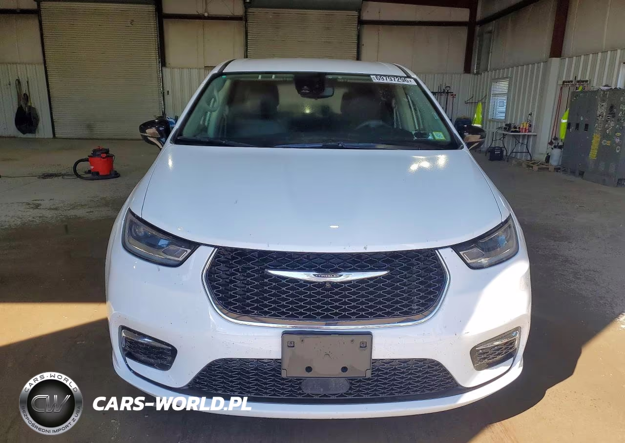 2024 Chrysler Pacifica Hybrid Select VIN:2C4RC1S75RR147139 - 5