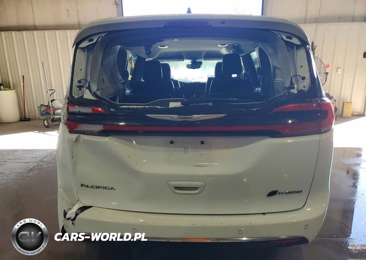 2024 Chrysler Pacifica Hybrid Select VIN:2C4RC1S75RR147139 - 6