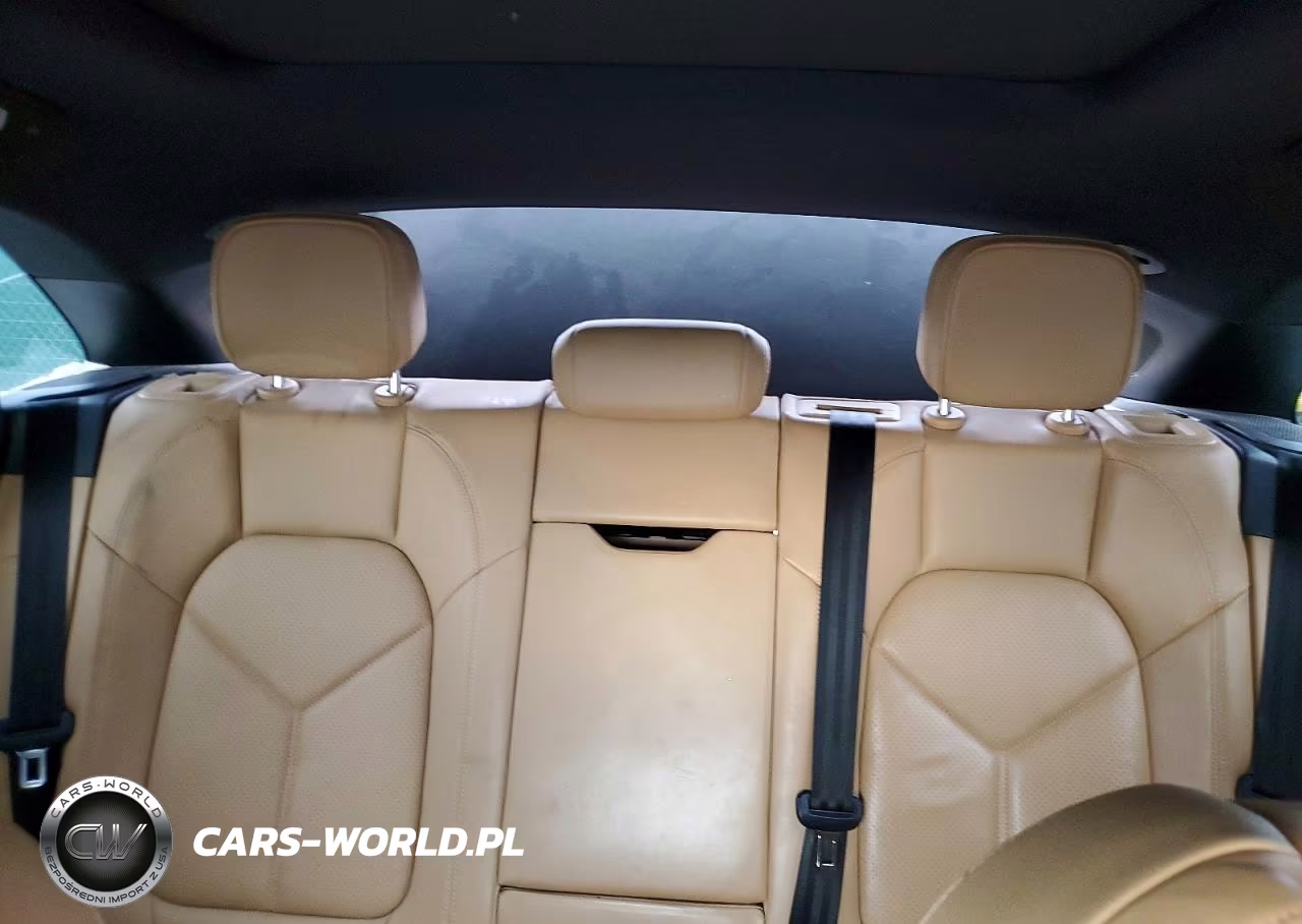 2018 Porsche Macan VIN:WP1AA2A57JLB00912 - 10