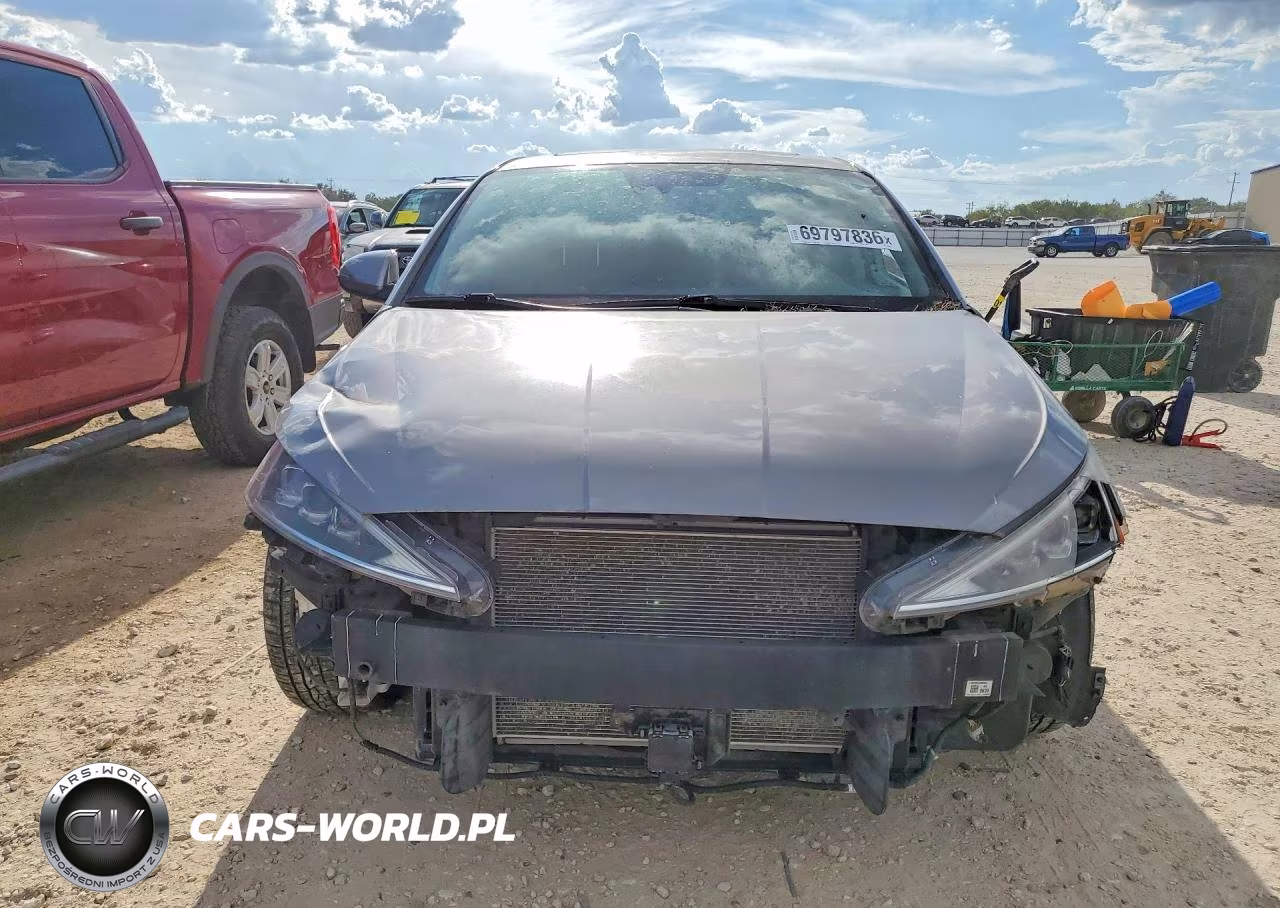 2020 Hyundai Elantra Limited VIN:KMHD84LF9LU942865 - 5