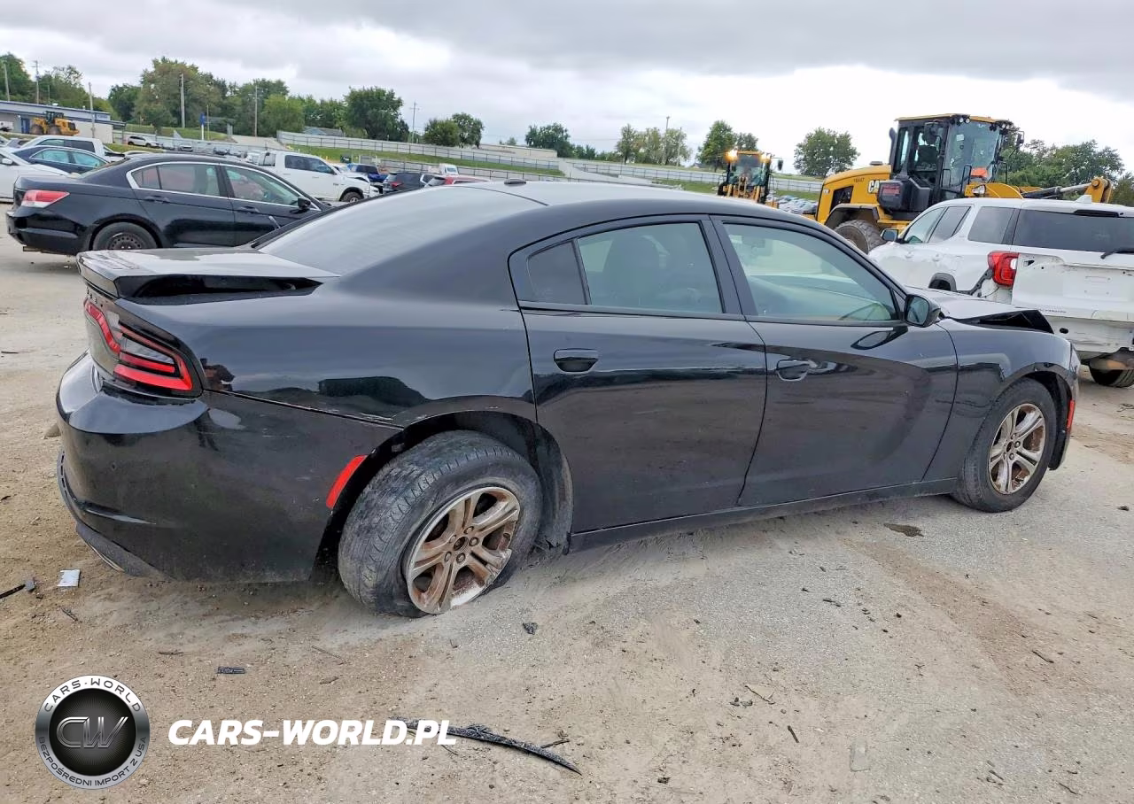2019 Dodge Charger Sxt VIN:2C3CDXBG1KH572573 - 3