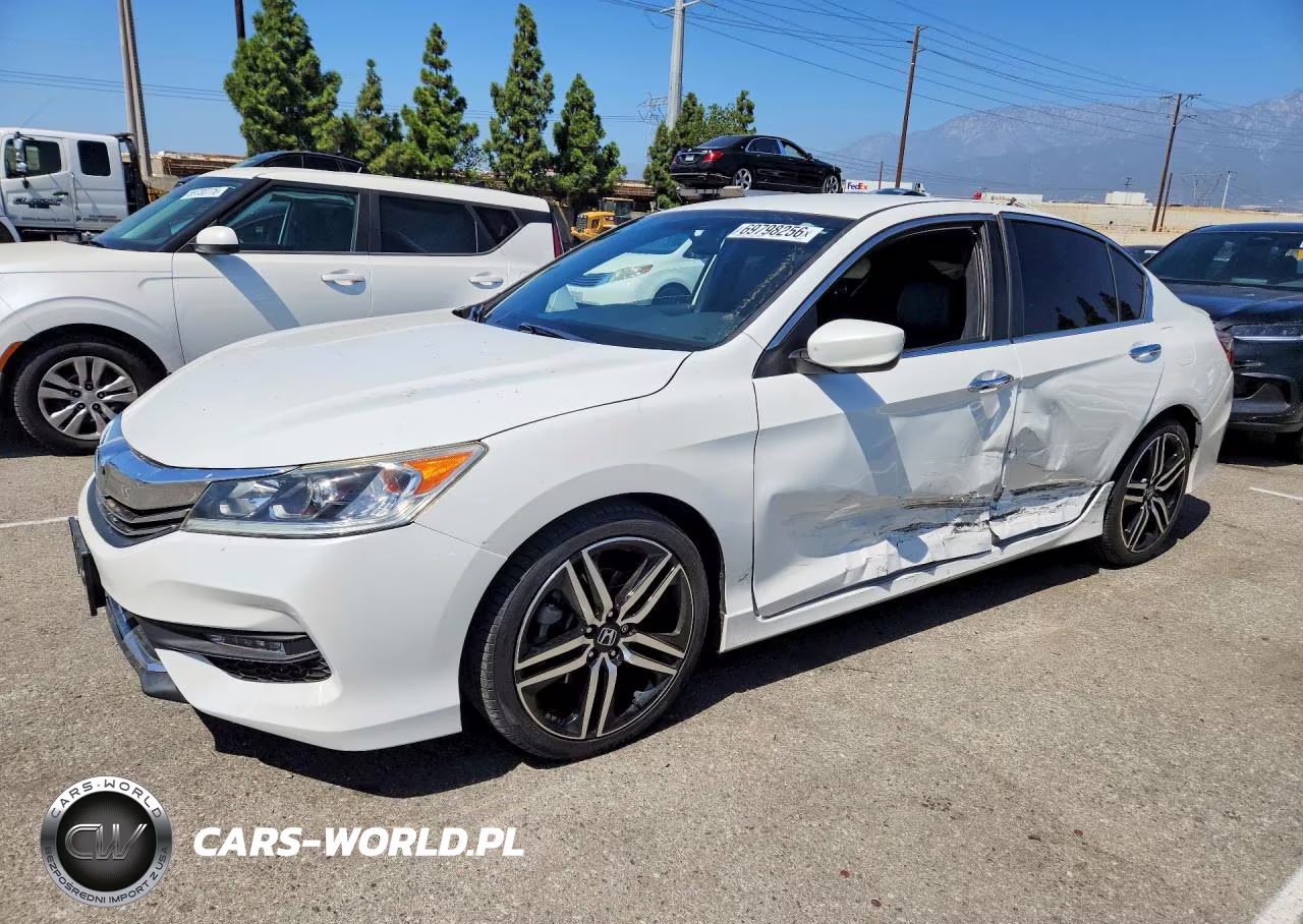 2017 Honda Accord Sport VIN:1HGCR2F52HA269352 - 1