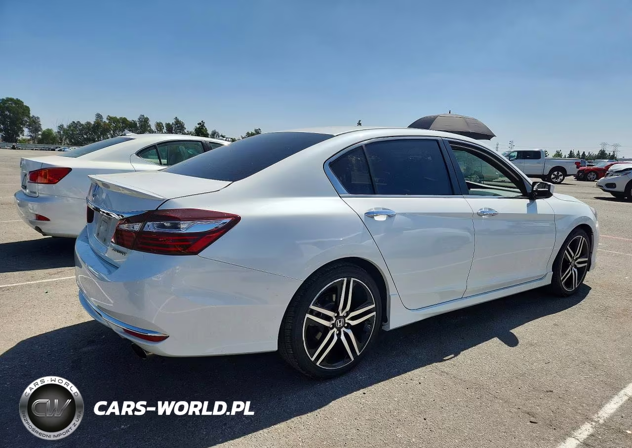 2017 Honda Accord Sport VIN:1HGCR2F52HA269352 - 3