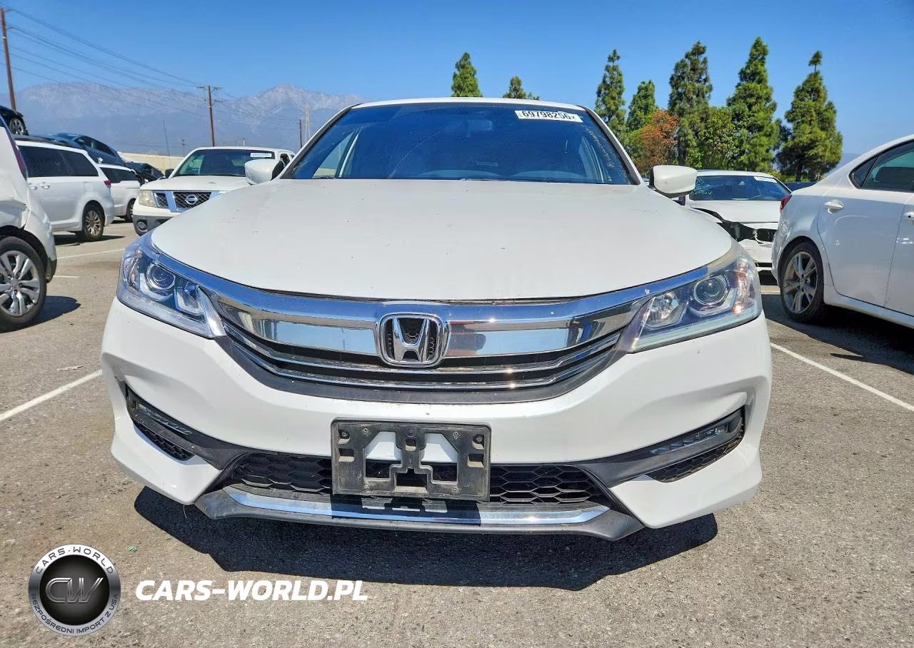 2017 Honda Accord Sport VIN:1HGCR2F52HA269352 - 5