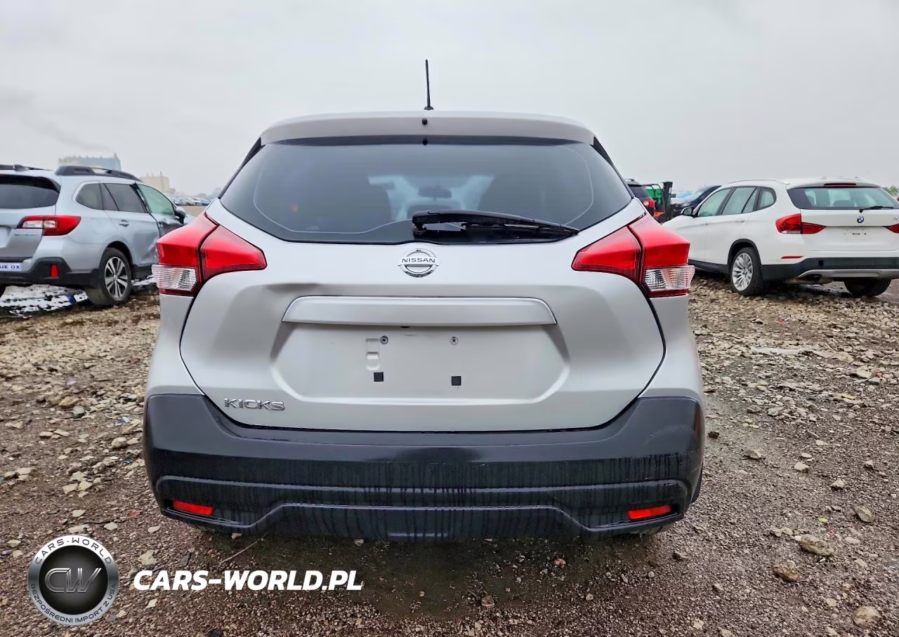 2018 Nissan Kicks S VIN:3N1CP5CU2JL497502 - 6