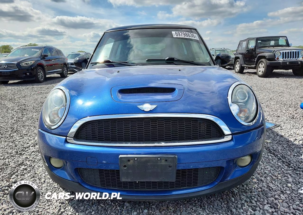 2008 Mini Cooper S VIN:WMWMF735X8TV32900 - 5
