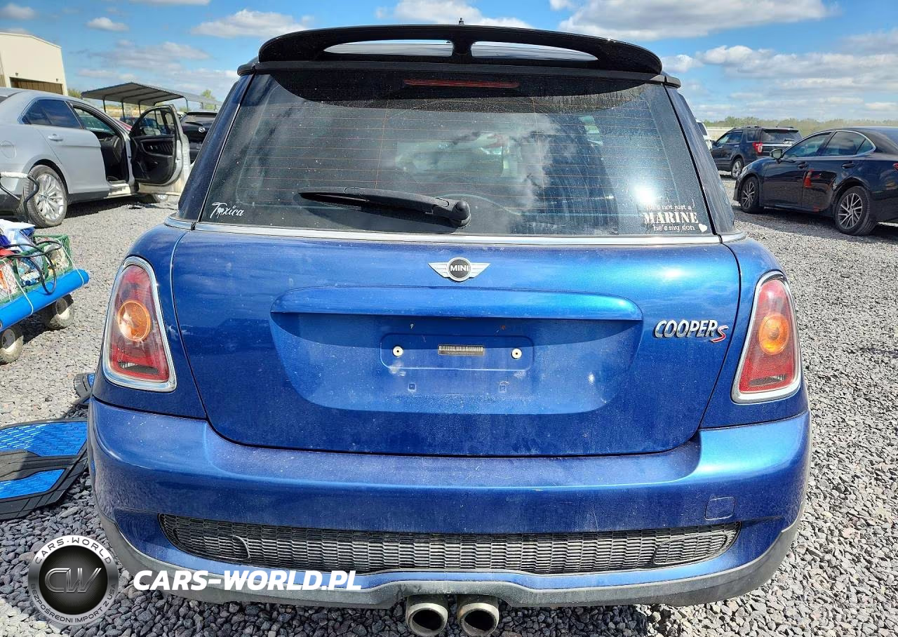 2008 Mini Cooper S VIN:WMWMF735X8TV32900 - 6