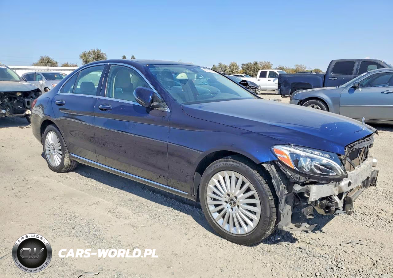 2017 Mercedes-Benz C 300 VIN:55SWF4JB0HU225367 - 4