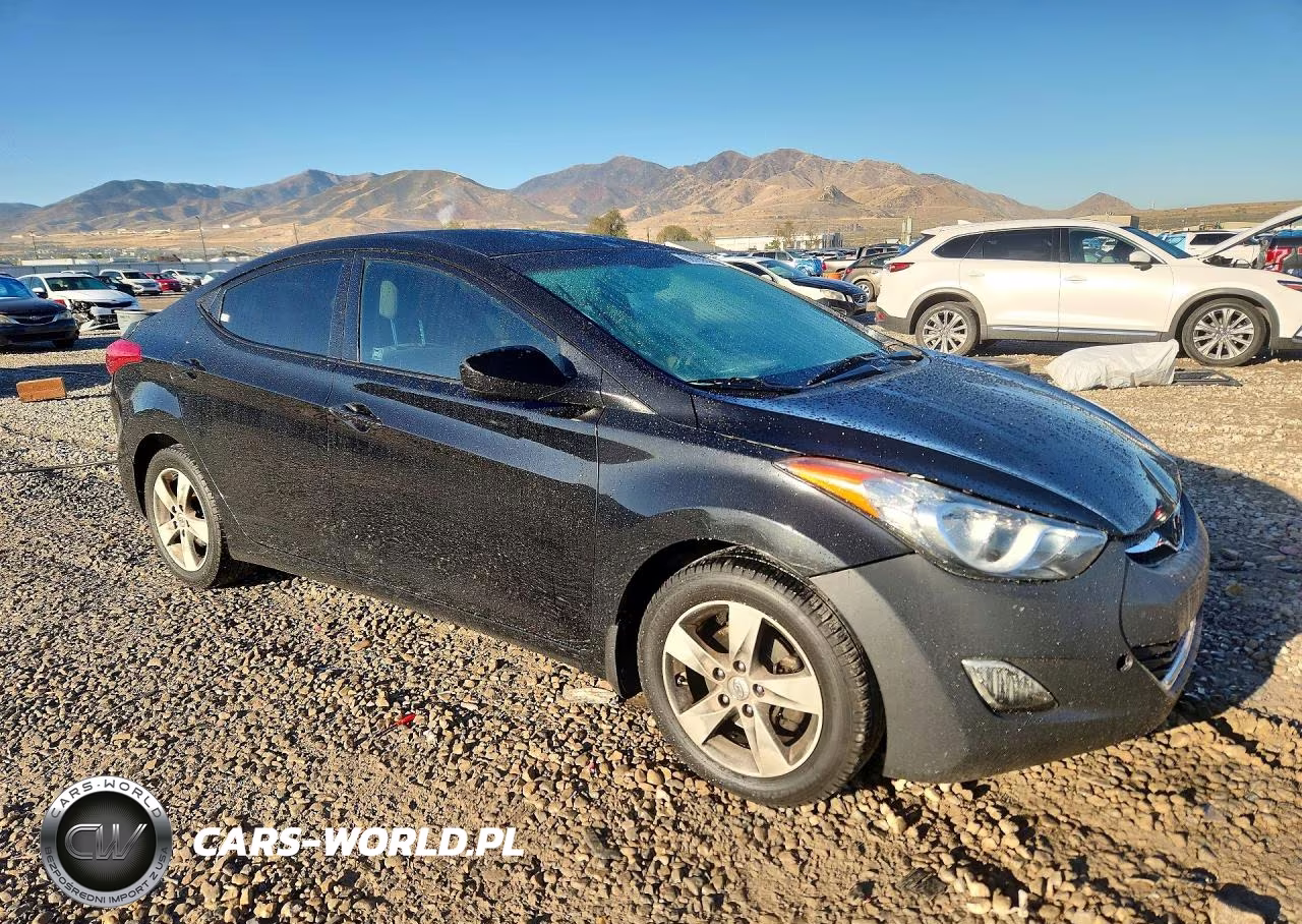2013 Hyundai Elantra Gls VIN:KMHDH4AE9DU895087 - 4