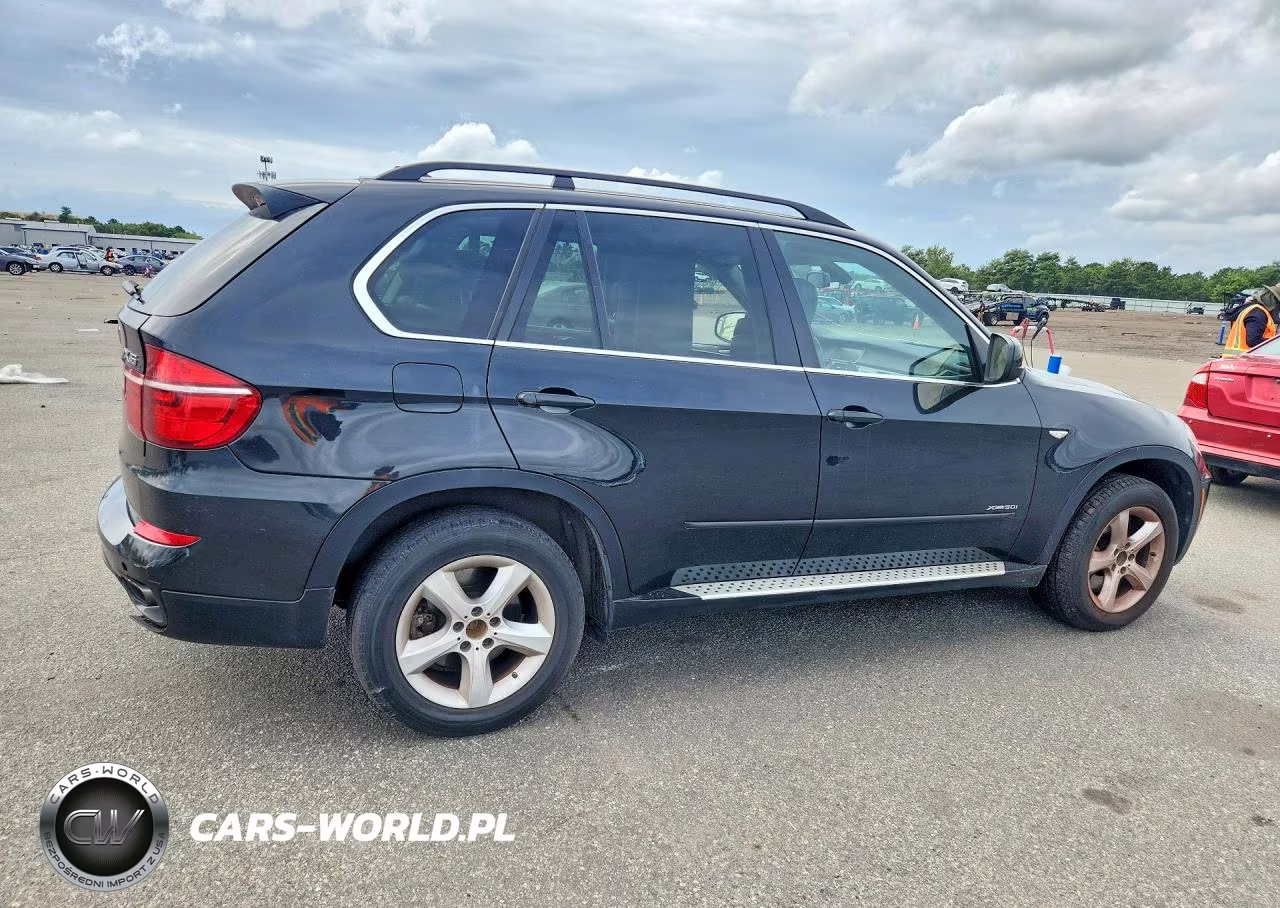 2013 BMW X5 xDrive50I VIN:5UXZV8C51D0C16784 - 3