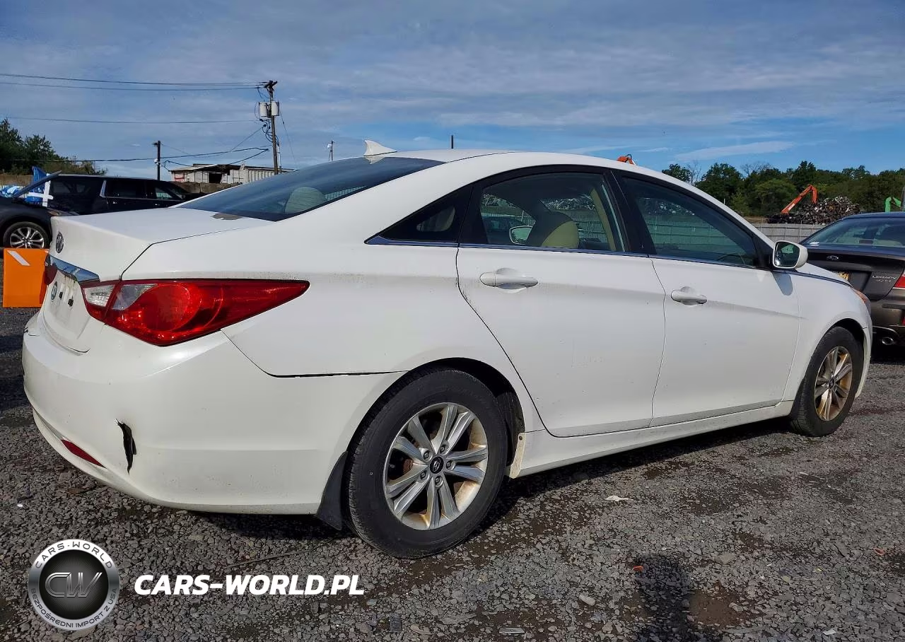 2012 Hyundai Sonata Gls VIN:5NPEB4AC8CH439681 - 3