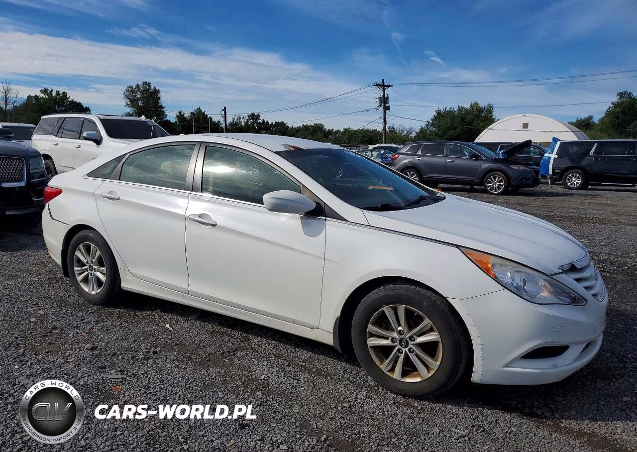 2012 Hyundai Sonata Gls VIN:5NPEB4AC8CH439681 - 4