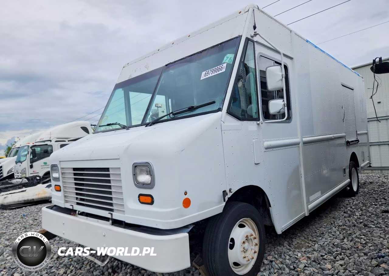 2013 Ford F59 Delivery Truck