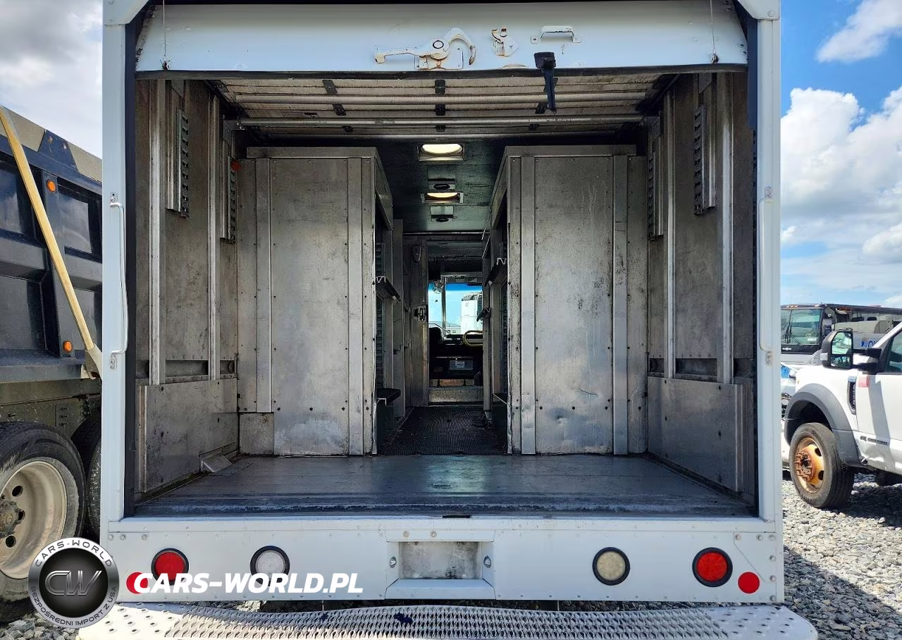 2013 Ford F59 Delivery Truck VIN:1F65F5KY3D0A13693 - 10