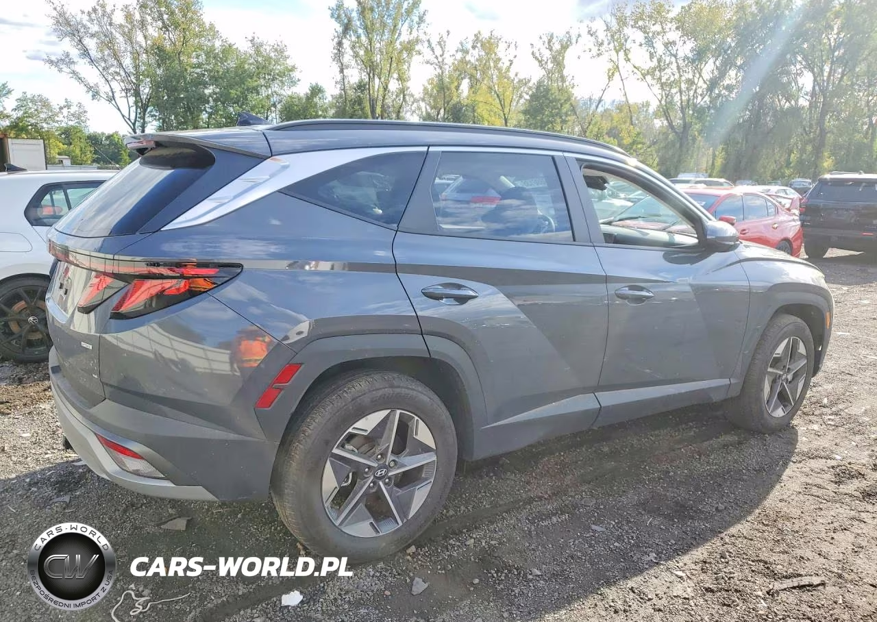 2025 Hyundai Tucson Sel VIN:5NMJBCDE0SH574221 - 3