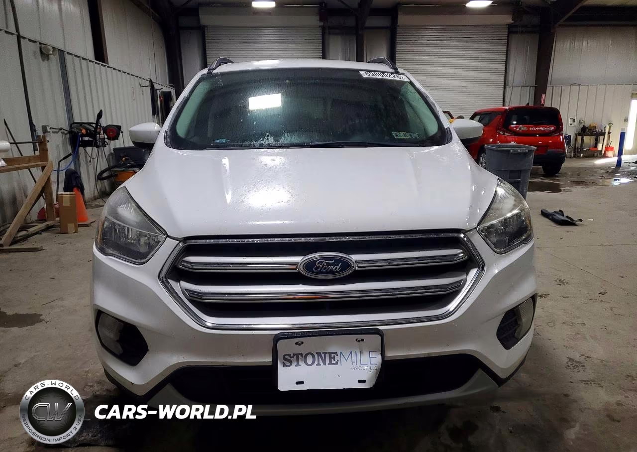 2018 Ford Escape Se VIN:1FMCU9GD7JUB07745 - 5