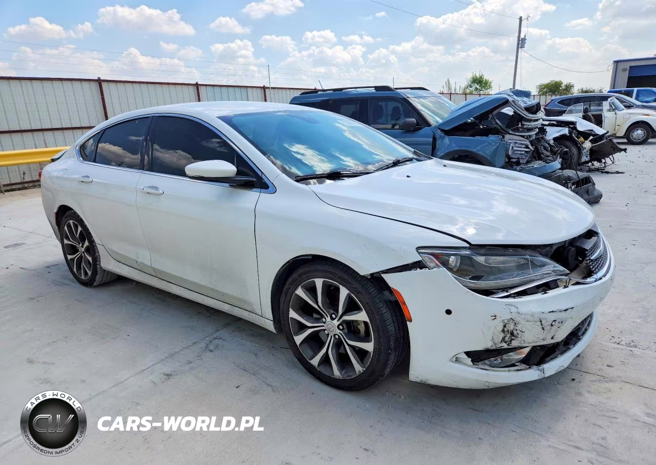 2015 Chrysler 200 C VIN:1C3CCCCGXFN509530 - 4