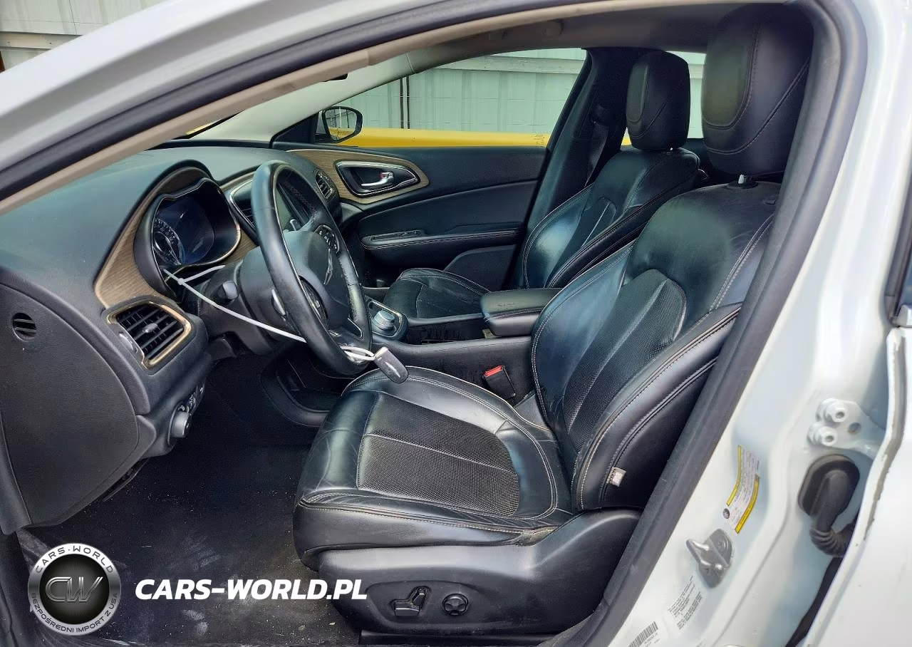 2015 Chrysler 200 C VIN:1C3CCCCGXFN509530 - 7
