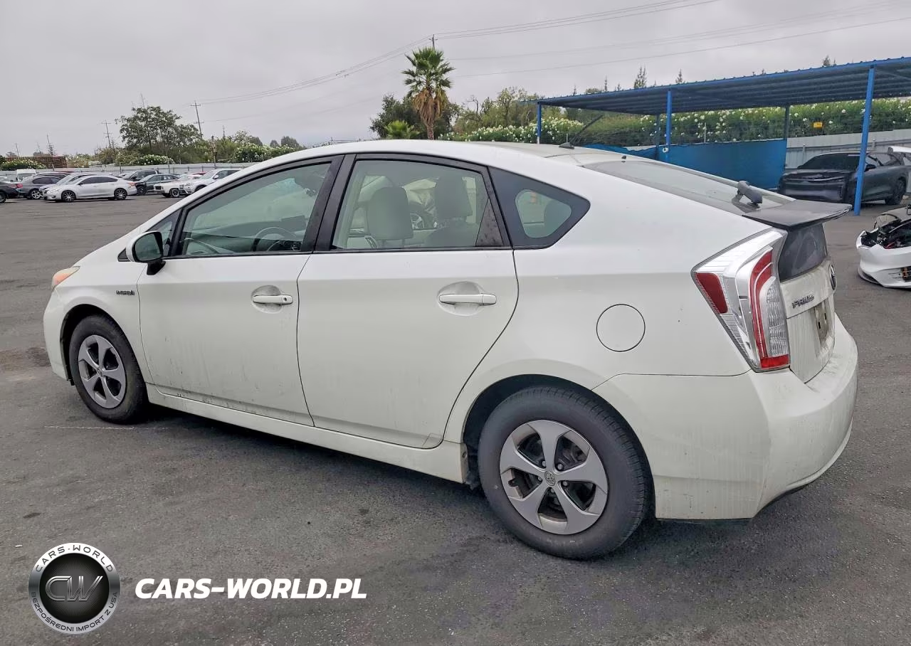 2013 Toyota Prius Two VIN:JTDKN3DU2D1686728 - 2