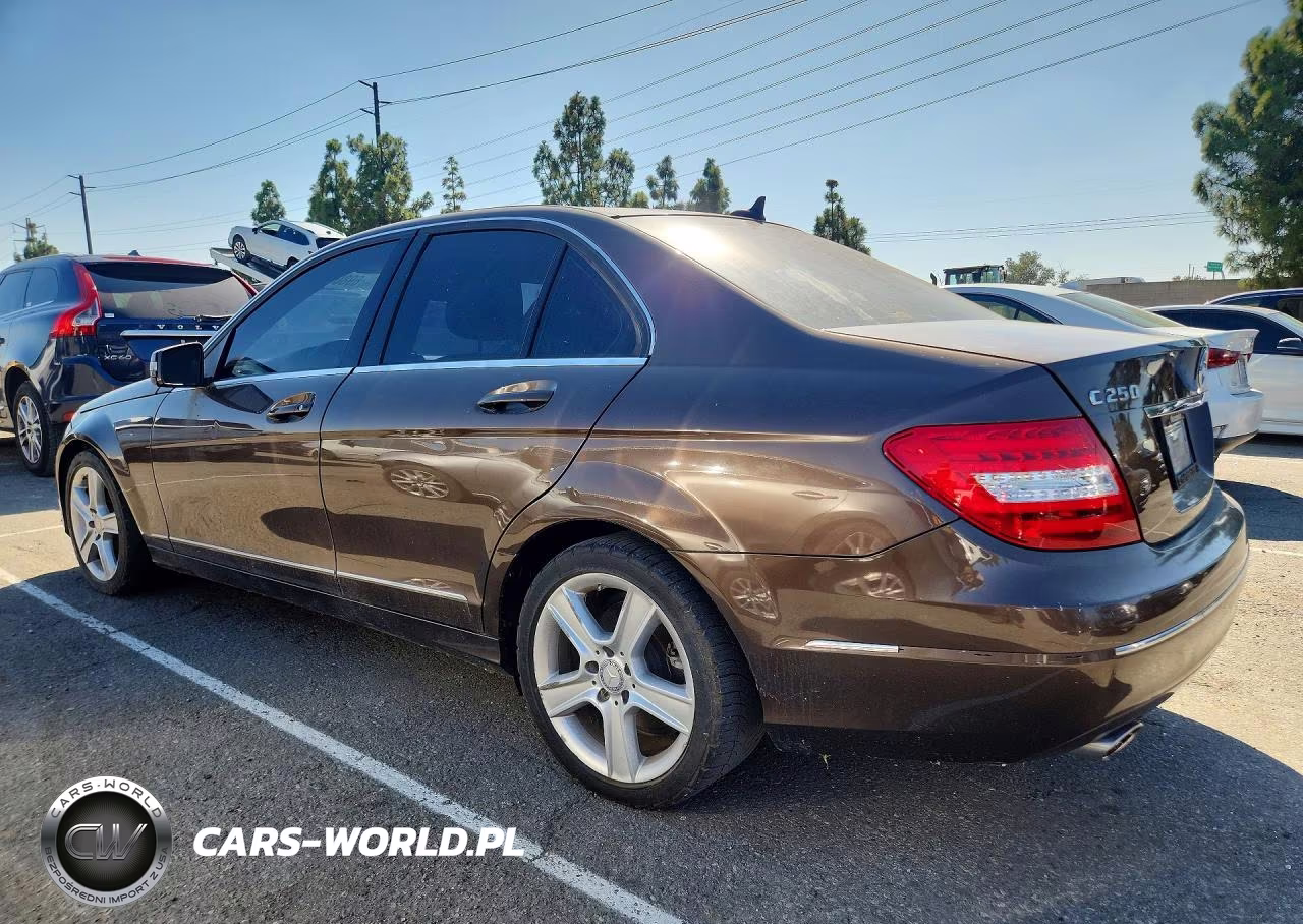 2013 Mercedes-Benz C 250 VIN:WDDGF4HB5DA789732 - 2