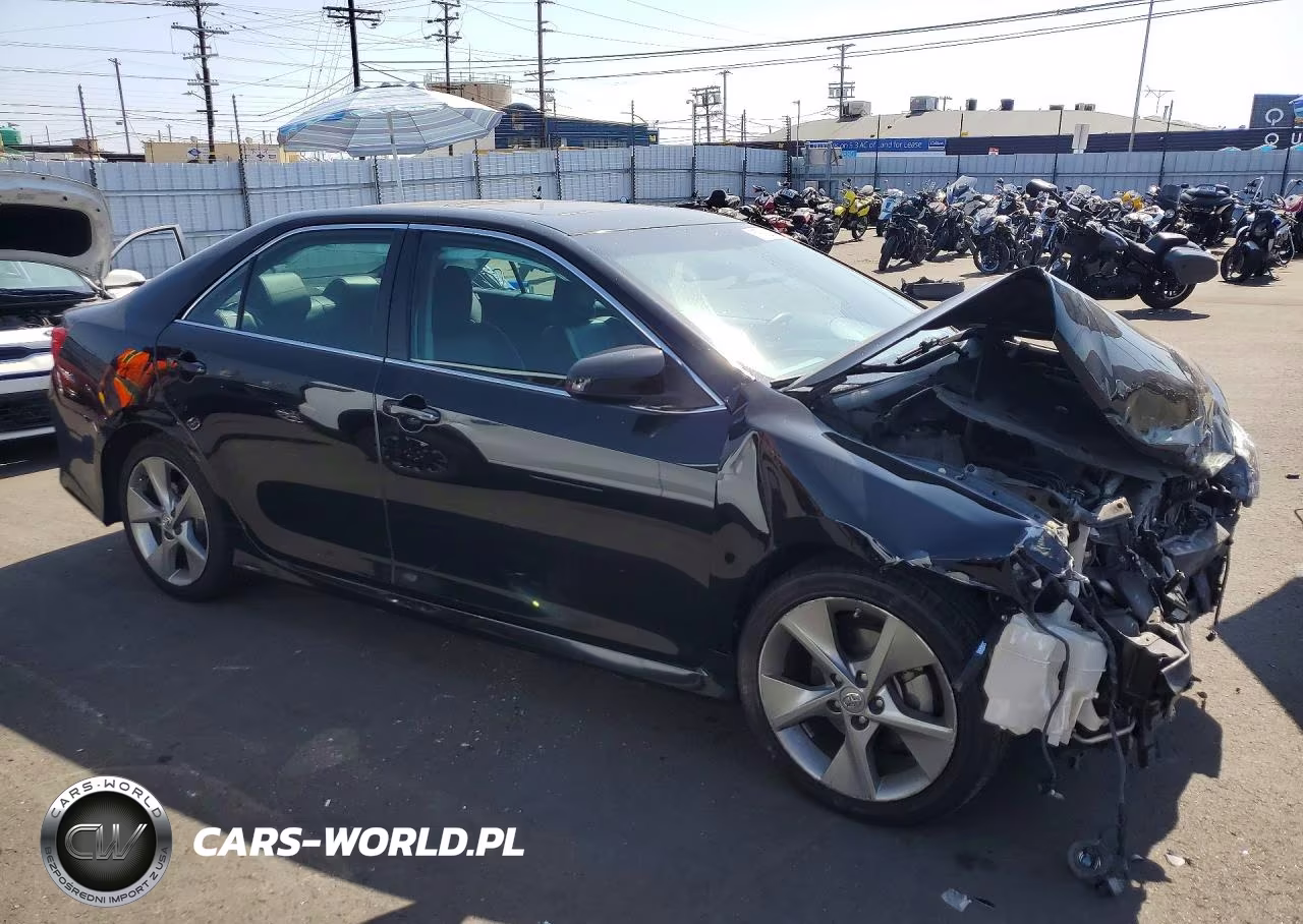2013 Toyota Camry Se V6 VIN:4T1BK1FK9DU529796 - 4