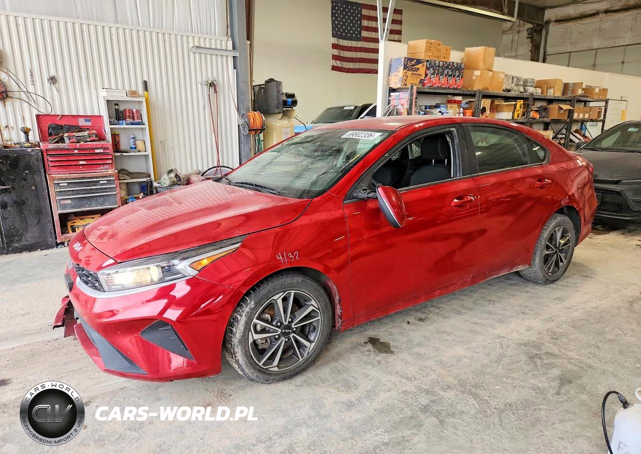 2023 Kia Forte Lxs – zdjęcie 1 z 12