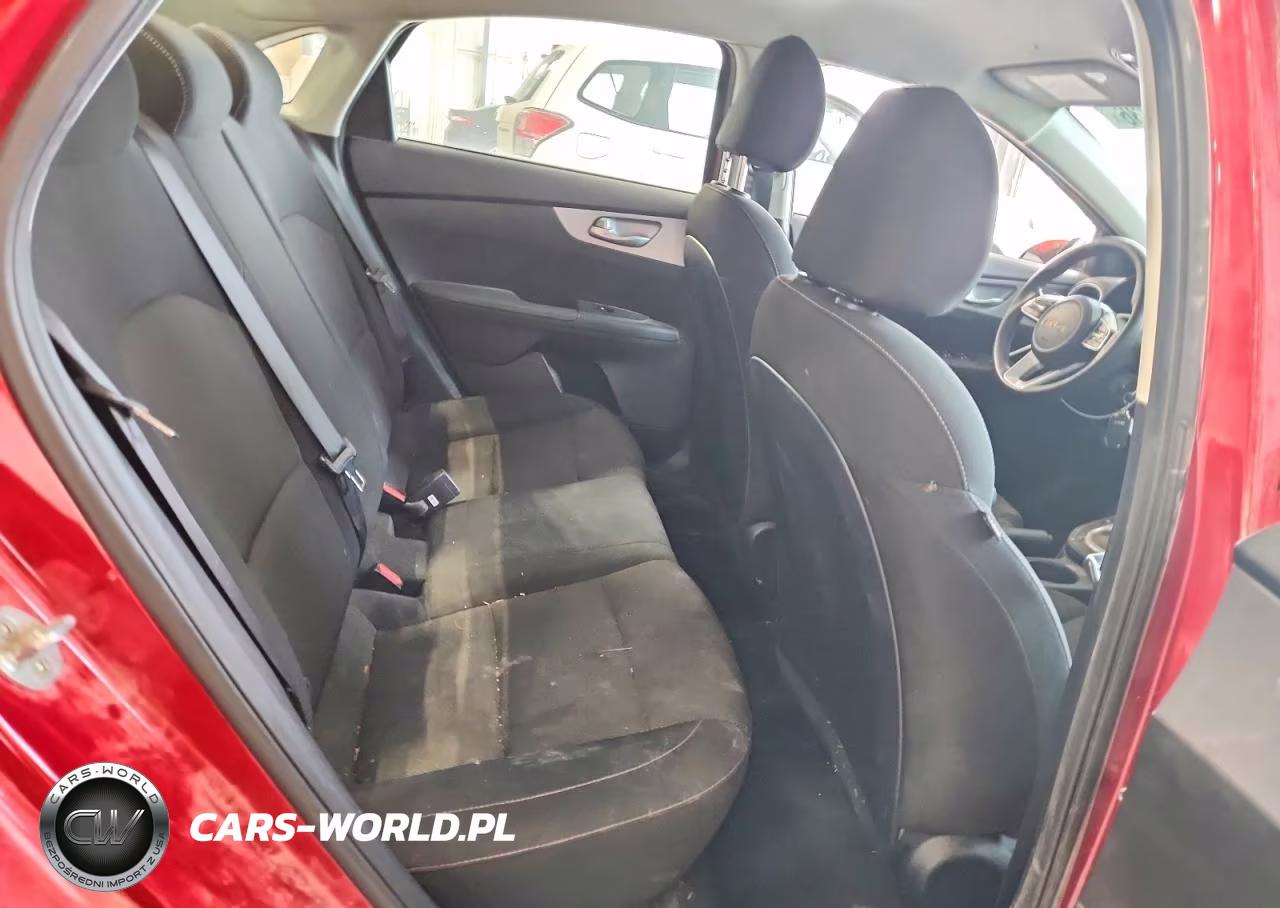 2023 Kia Forte Lxs VIN:3KPF24AD0PE525350 - 10